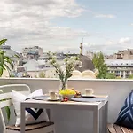 Stunning Views 2br Midtown Flat - Charming Balcony * 부쿠레슈티