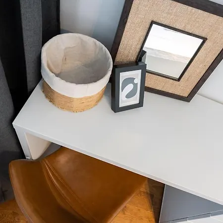 Apartament Stunning Views 2br Midtown Flat - Charming Balcony Bukareszt