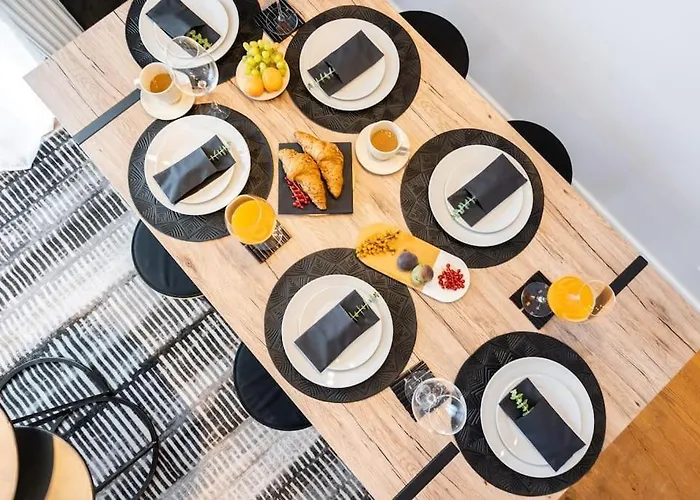 Apartament Stunning Views 2br Midtown Flat - Charming Balcony Bucureşti