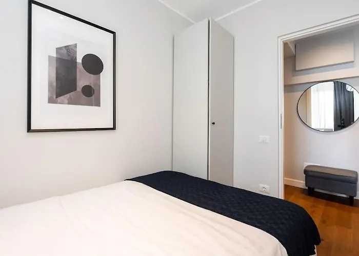 Daire Stunning Views 2br Midtown Flat - Charming Balcony *
